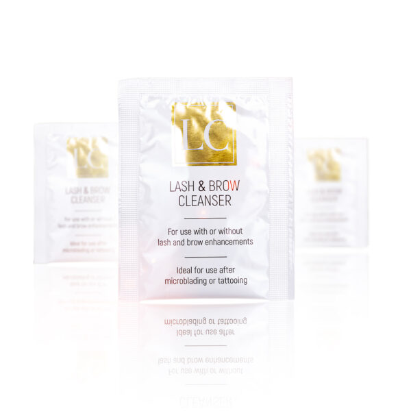 Eyelash shampoo in LASHCARE sachet